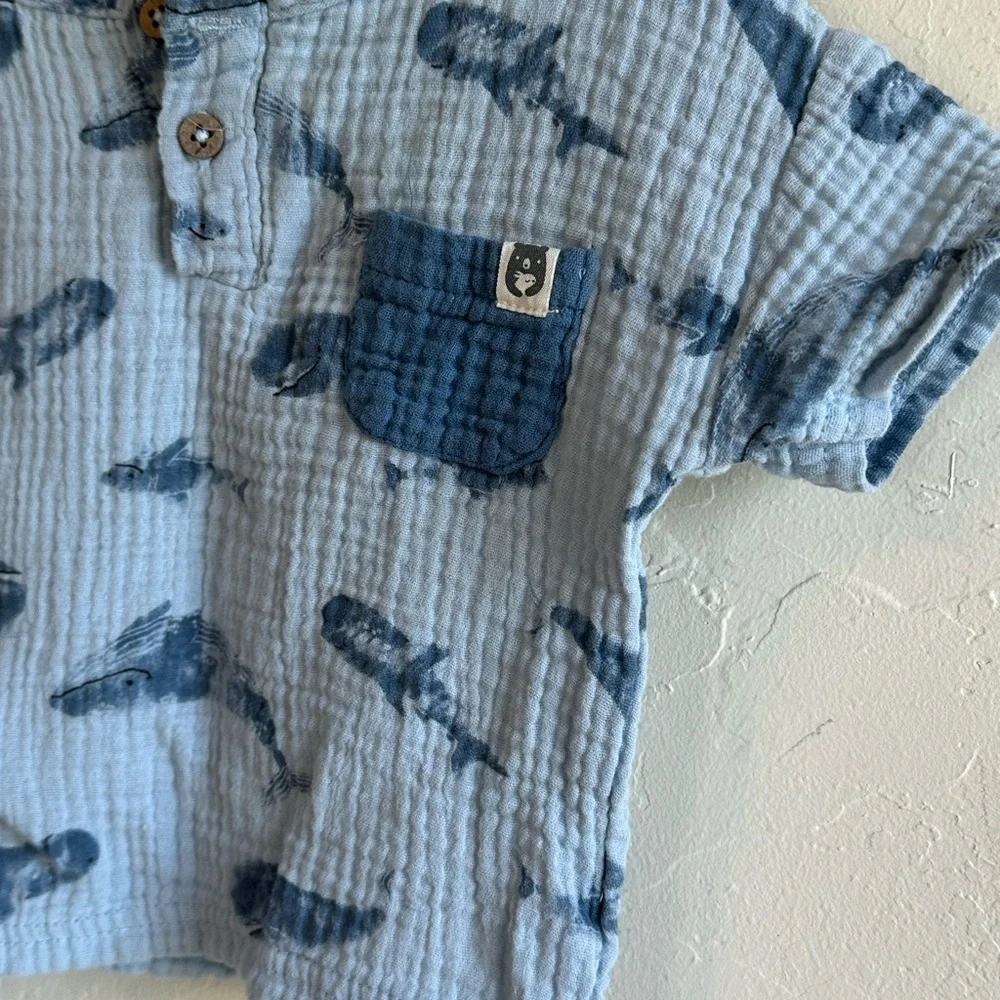 Rabbit + Bear Organic Waffle Cotton Novelty Blue Whale Print Baby Shirt Sz 24m - Picture 2 of 9